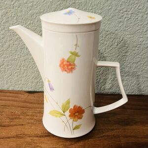 Mikasa Bone China Just Flowers Lidded 5 Cup 8.75"H Coffee Pot Made In Japan